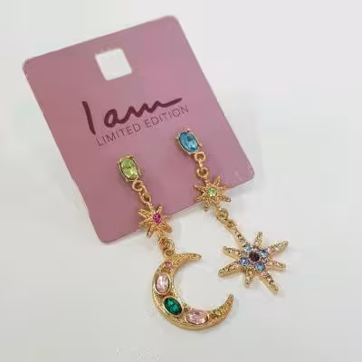 گوشواره طلایی آویز ماه و ستاره کار شده با سنگ های رنگی