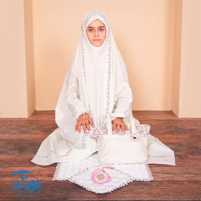 پک جشن تکلیف چادر و جانماز حاشیه گلدار با کیف عروسکی