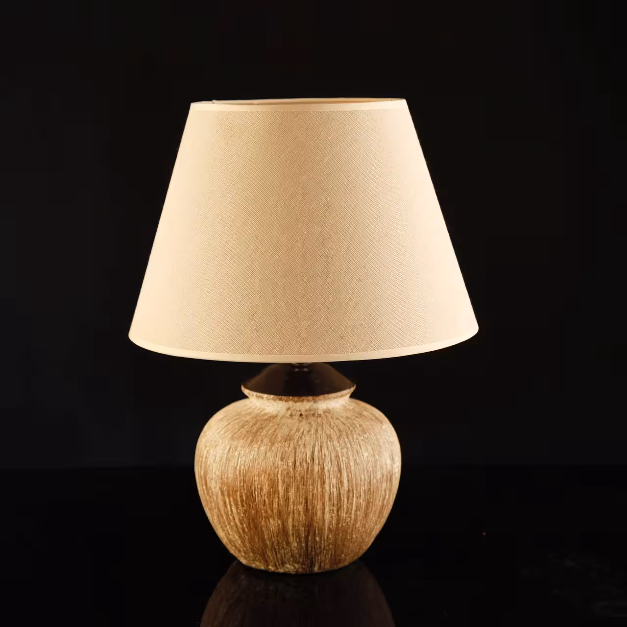 آباژور رومیزی سرامیک کرم آسا