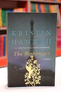 The Nightingale اثر Kristin Hannah