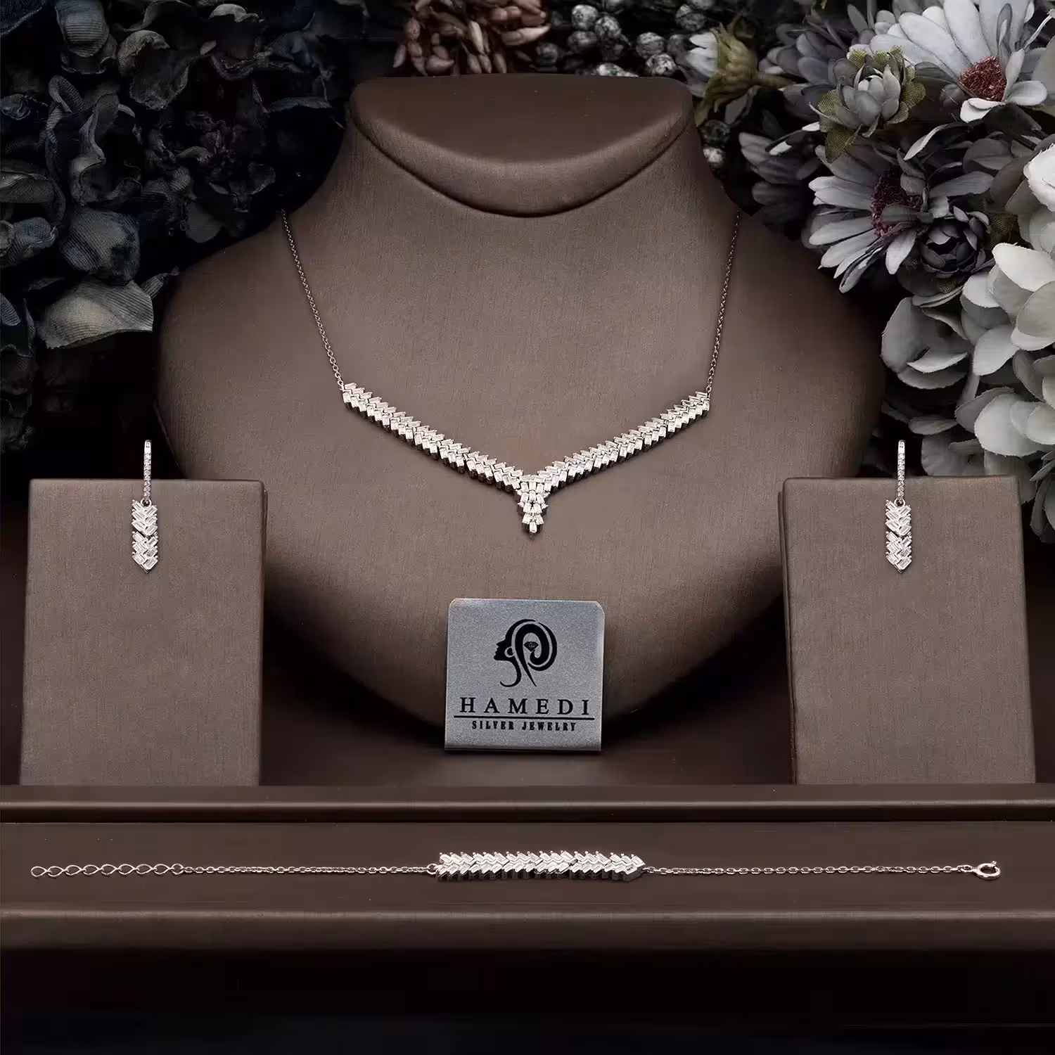 سرویس نقره زنانه مجلسی زنجیری مدل SIC E27