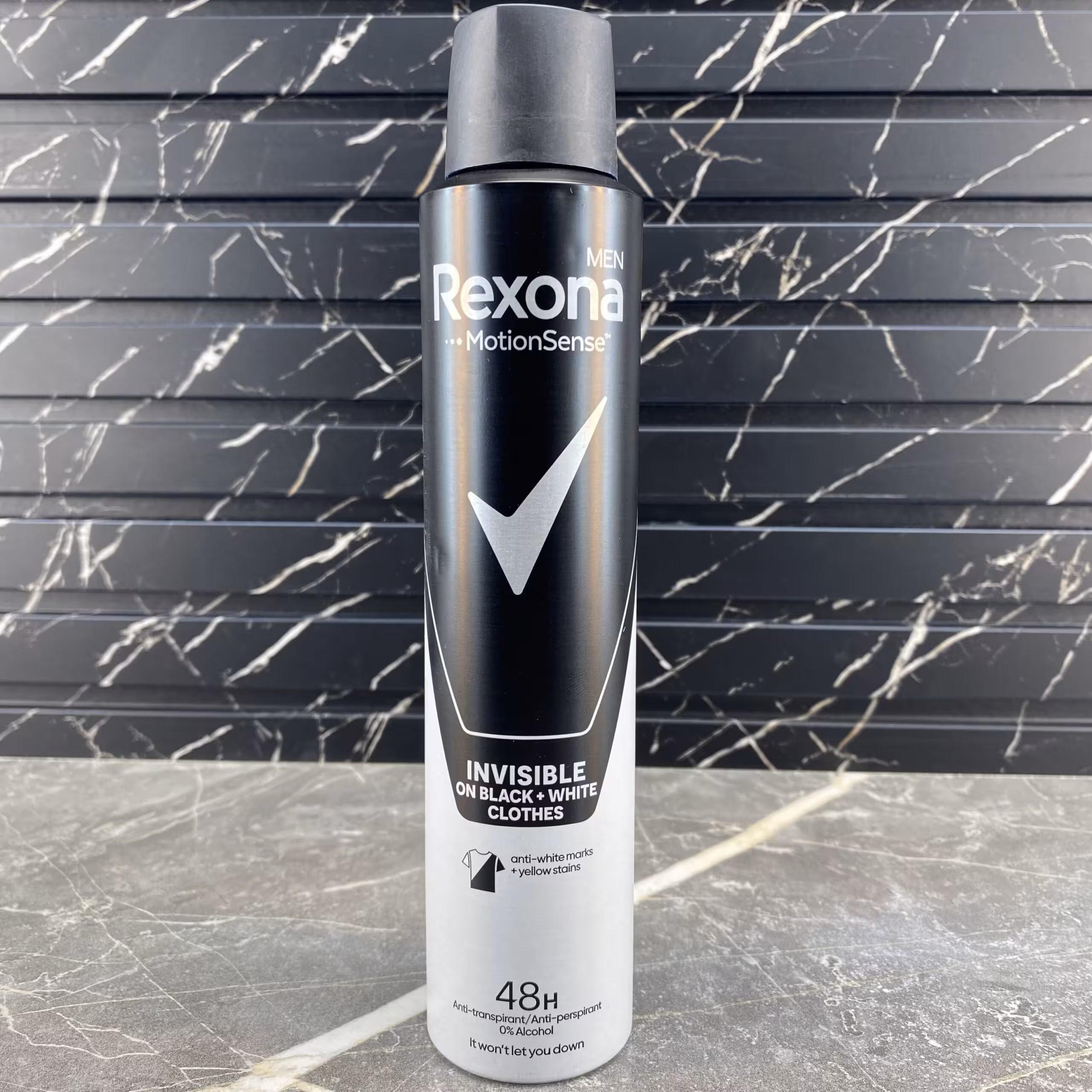 اسپری ضد تعریق مردانه رکسونا مدل Invisible On Black White Clothes ایتالیایی حجم 200میل