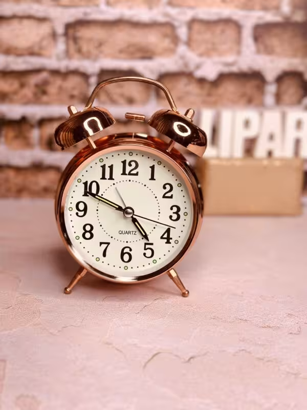 ساعت شماته دار طلایی کد 9257