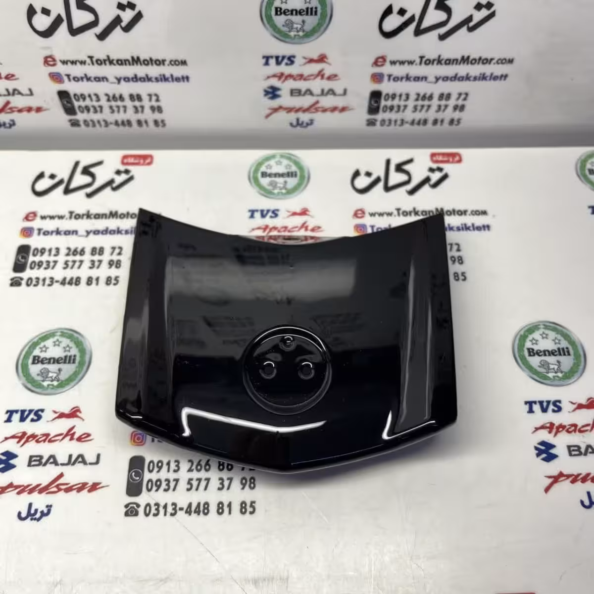 کاور ( قاب ) بین دمی ( گیتاری ) روی خطر موتور طرح ایروکس و nvx مشکی براق اتاق جدید خارجی