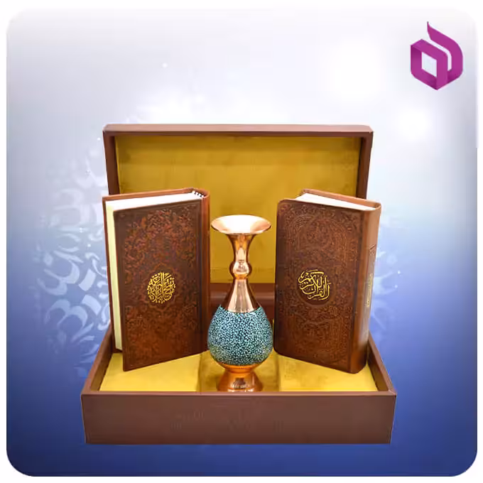 قرآن و نهج‌البلاغه پالتویی چرمی با گلدان فیروزه 16 سانتی‌متری