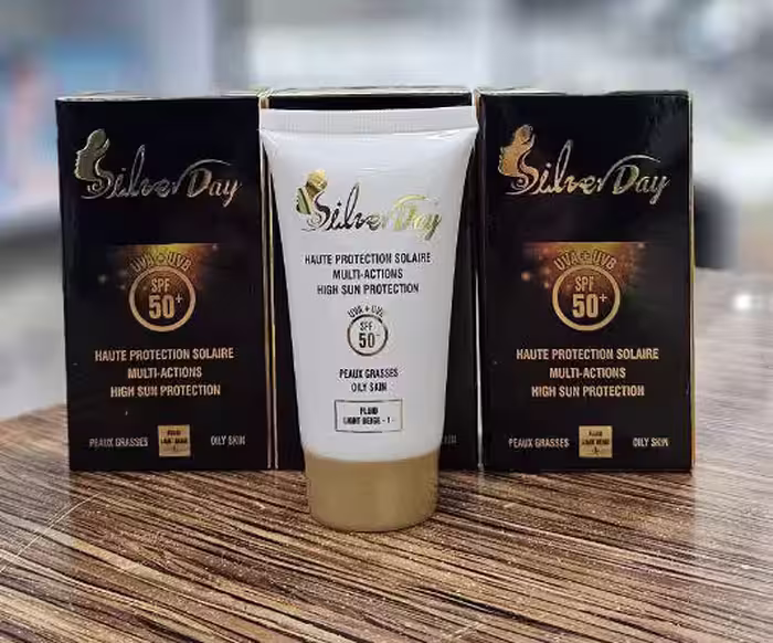 کرم ضد آفتاب رنگی سیلور دی spf50