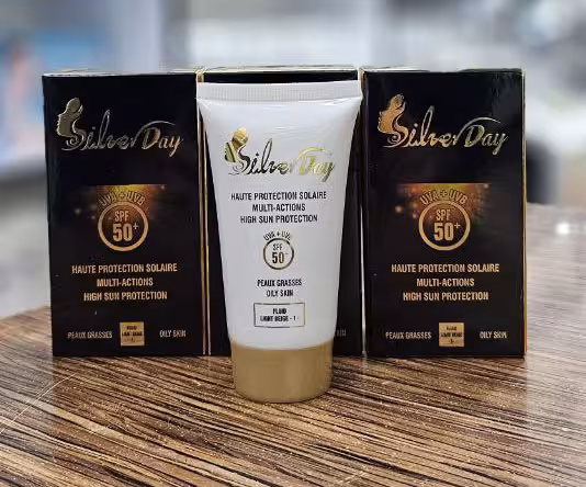 کرم ضد آفتاب رنگی سیلور دی spf50