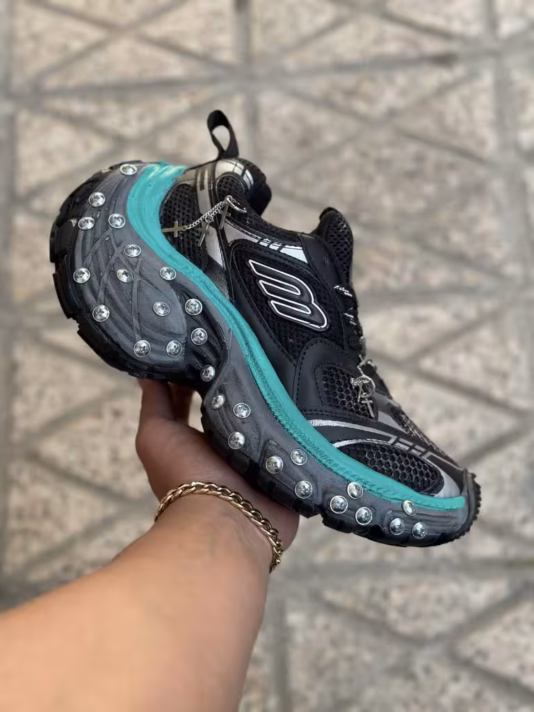 کتونی بالنسیاگا 10XL مشکی طوسی پیچ و پیرسینگ ( 1396 )