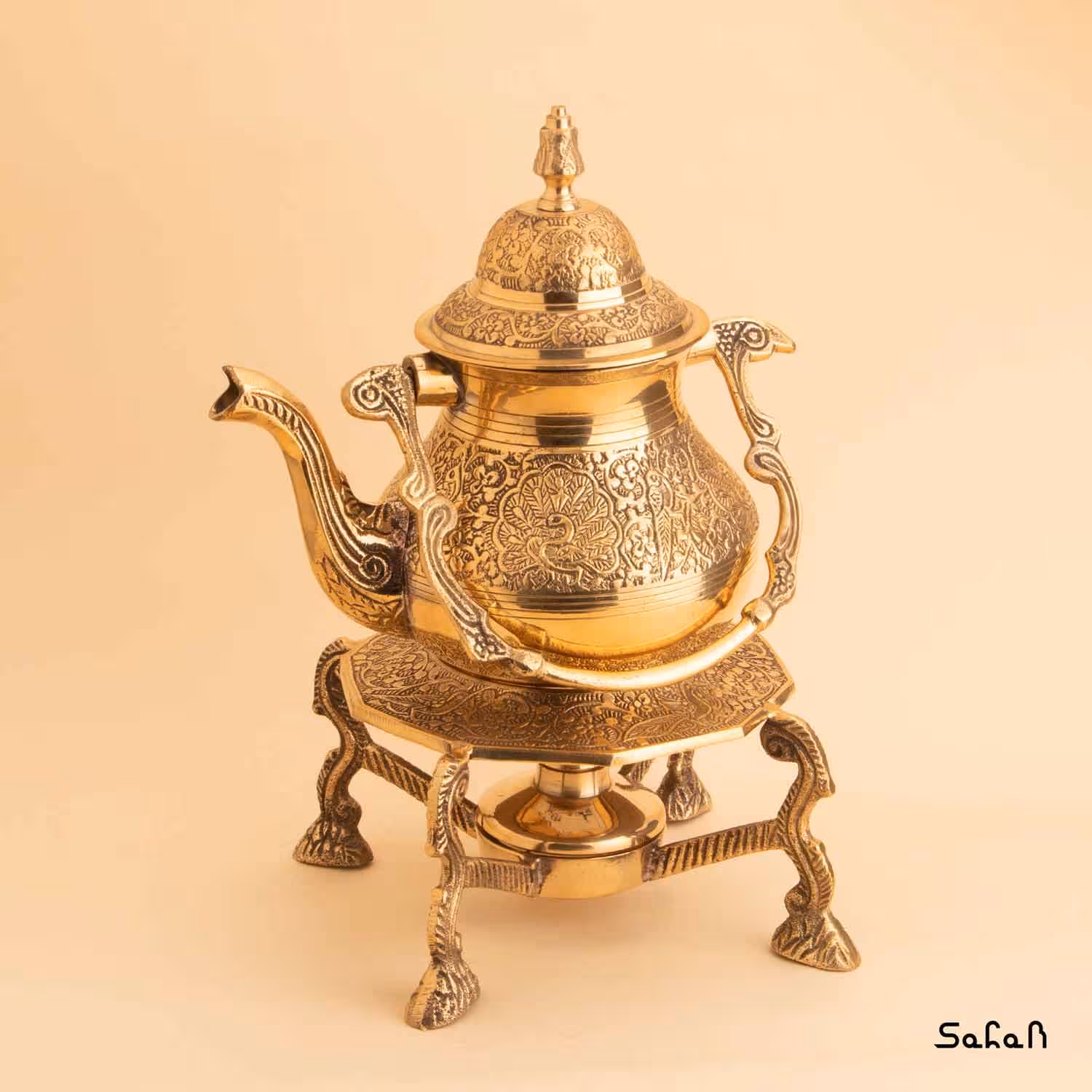 قوری وارمردار برنجی طلایی طرح طاووس مدل تیلور سایز 2
