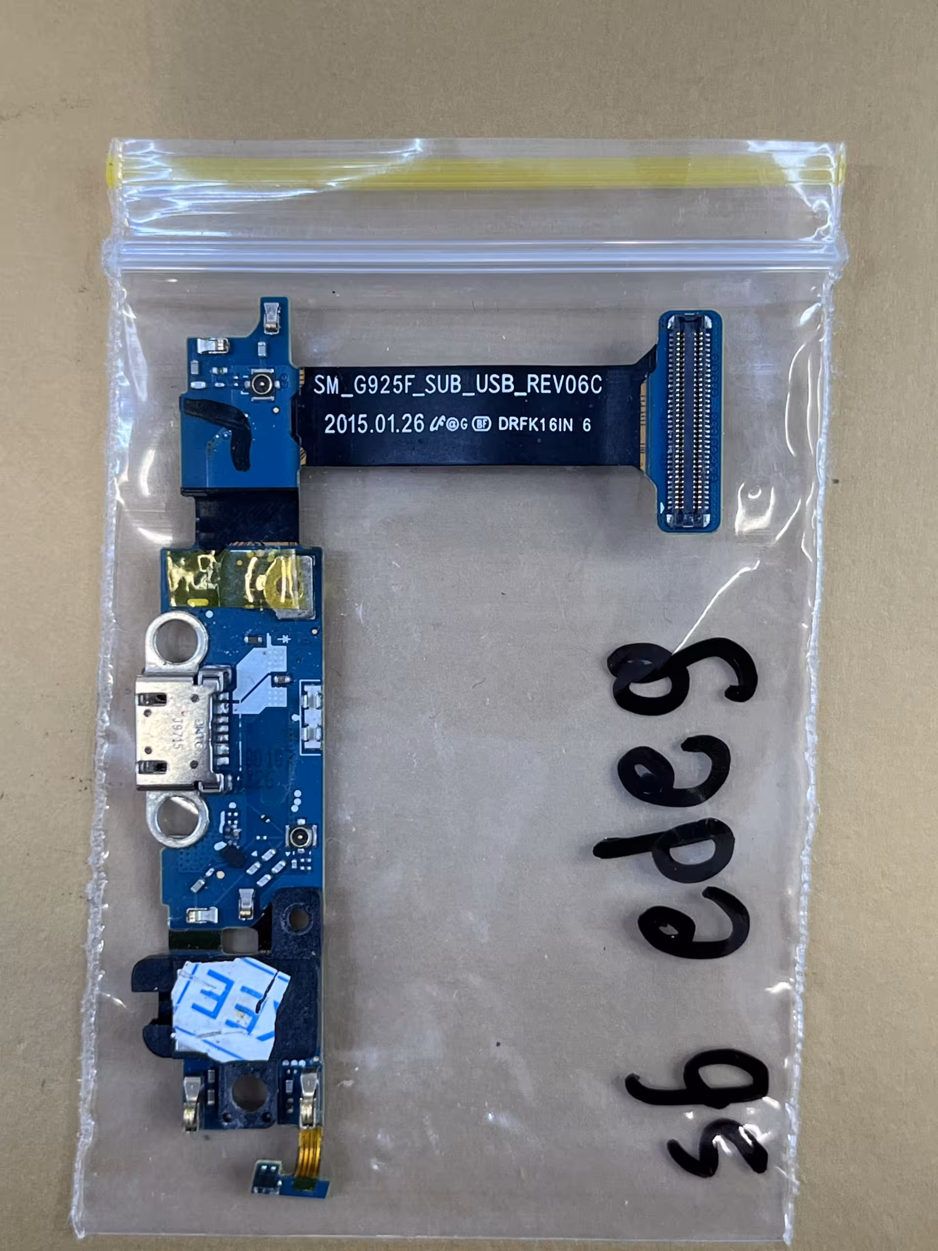 فلت شارژ سامسونگ SUB/UIF CHARGE SAMSUNG S6 EDGE-G925F اصل فابریک و روکاری “اصالت کالا”:”اصل”