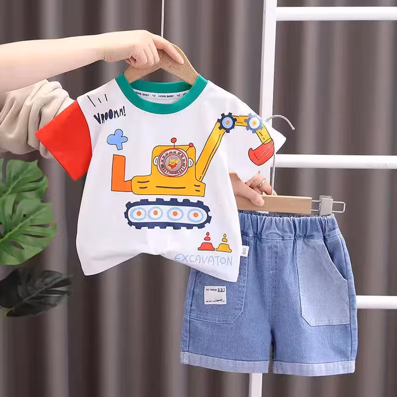 ست تی شرت و شلوارک بچگانه طرح لودر چراغدار