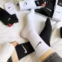 جوراب ساق بلند اسپرت سفید و مشکی