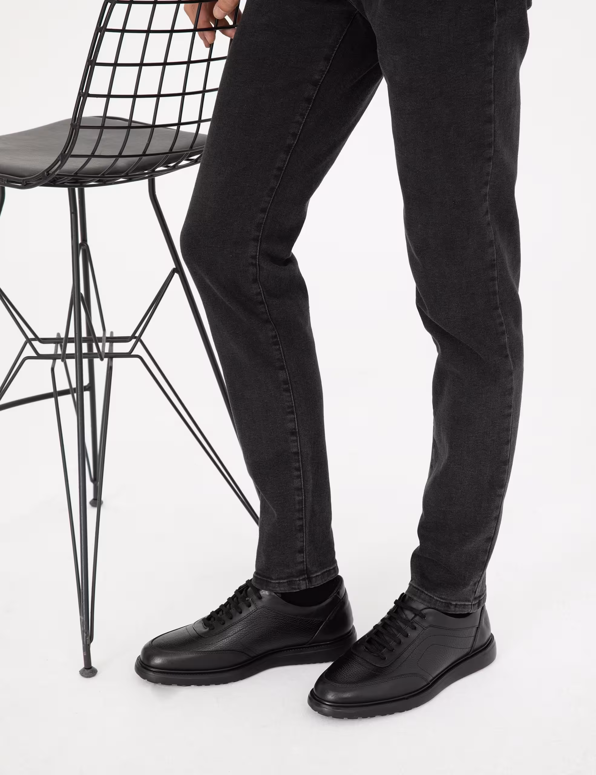 کفش روزمره مردانه مشکی پیرکاردین