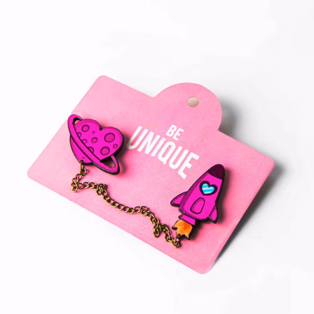 پین زنجیردار Space Love