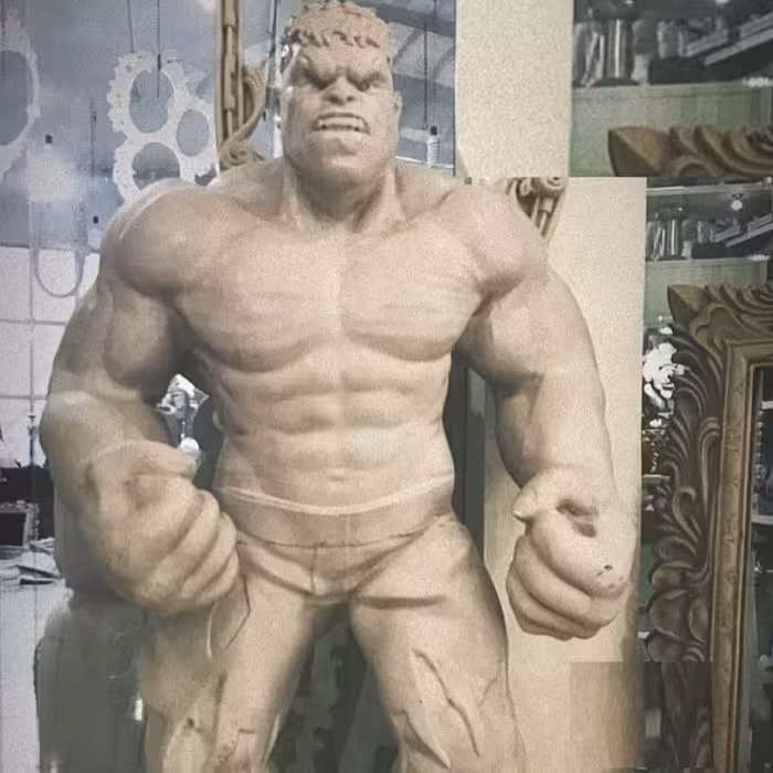 مجسمه بوکسور هالک ایرانی