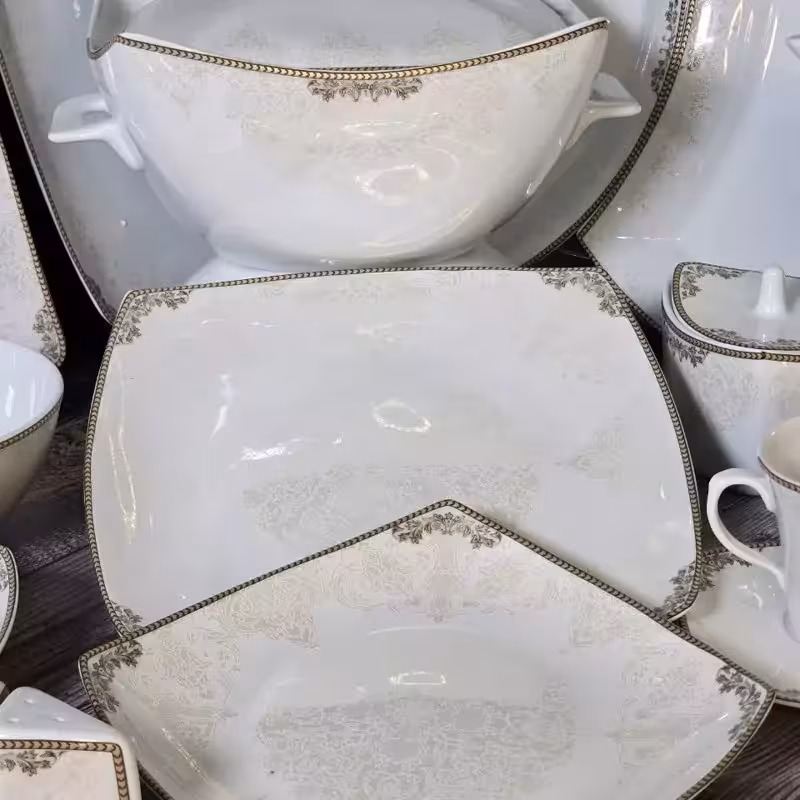 سرویس چینی 12 نفره اقتصادی  طرح جدید  (  پس کرایه)