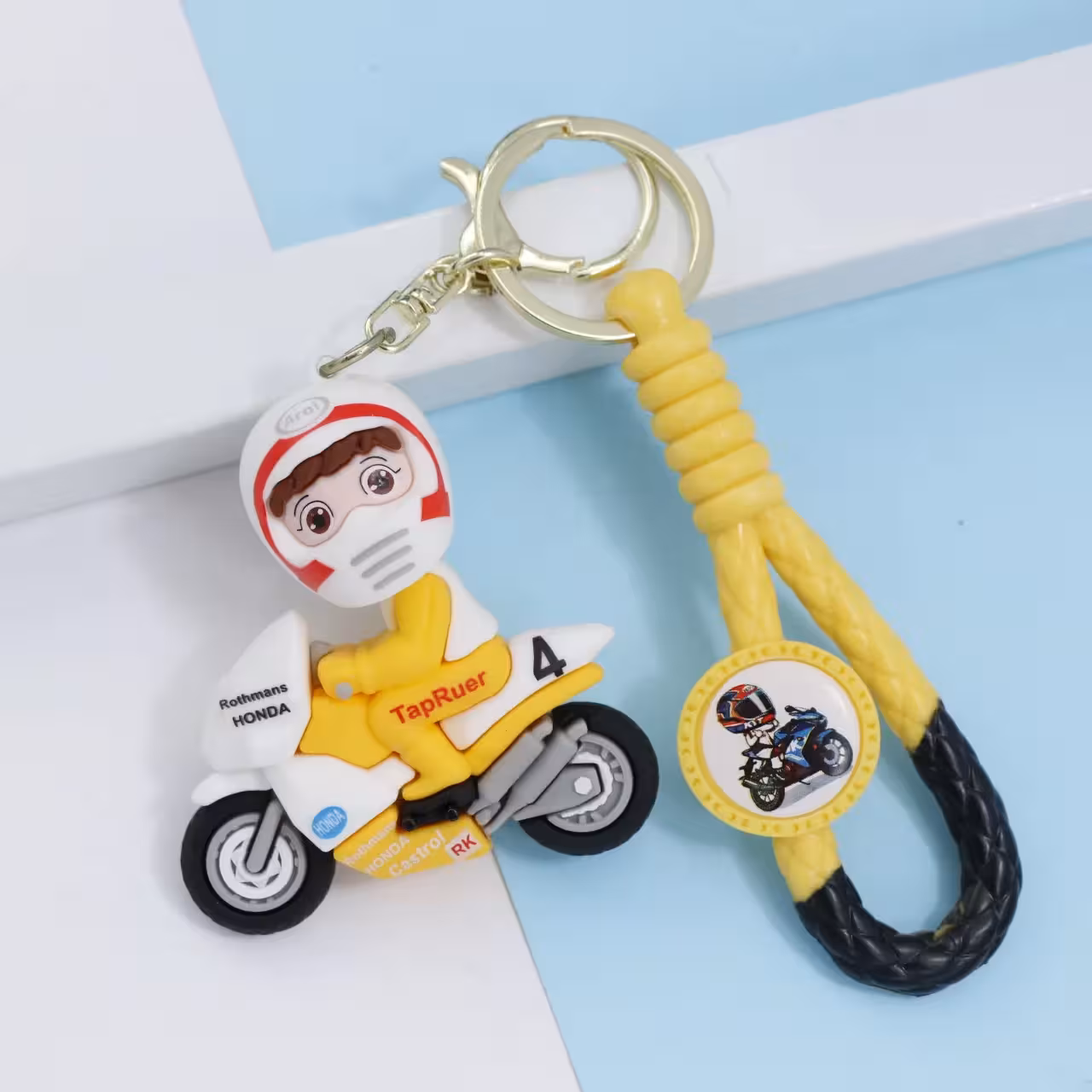 سرکلیدی سیلیکونی دختر موتور سوار زرد 37249