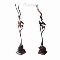 مجسمه چوبی دست ساز آهوی جفت، تک پایه با بدنه ظریف کاری شده و طراحی شیک