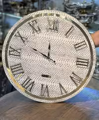 ساعت دیواری چرم پوست ماری