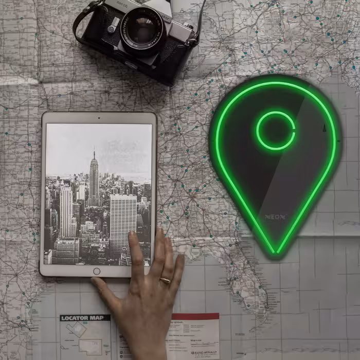 چراغ دیواری نئون دیزاین طرح Location-BL_GR