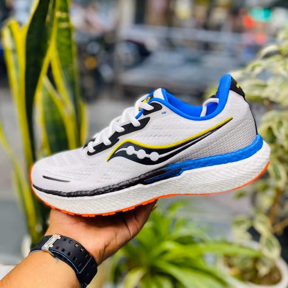 کفش پیاده روی مردانه ساکونی SAUCONY TRIUMPH 19 white 