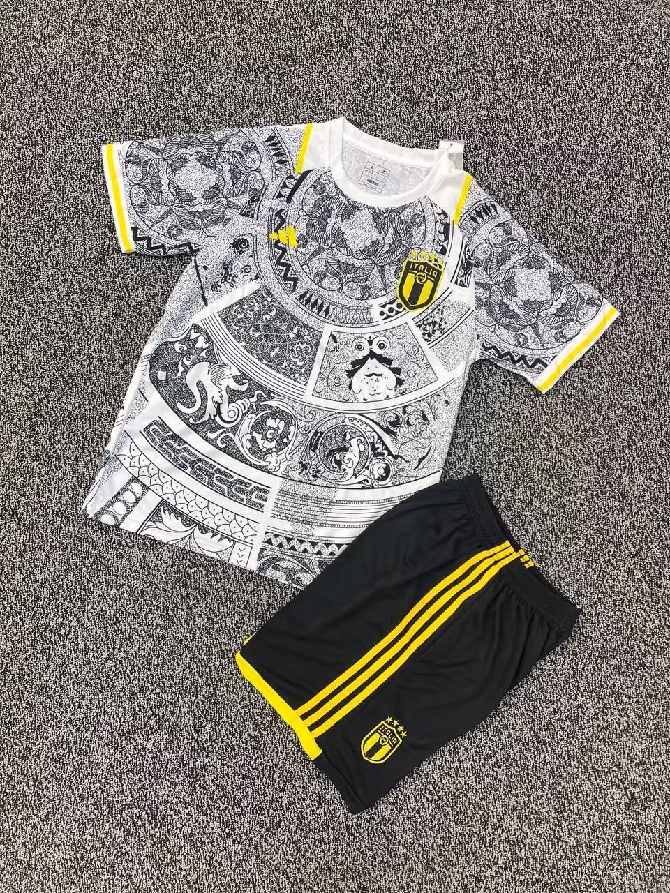 کیت کانسپت ایتالیا 2025 هواداری با شورت