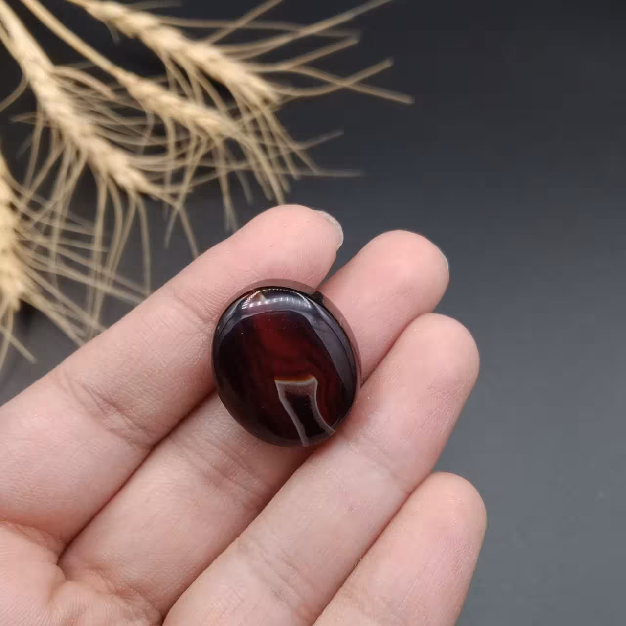 نگین فوق العاده زیبا و بسیار خاص عقیق سلیمانی خراسانی اصل معدنی 8200