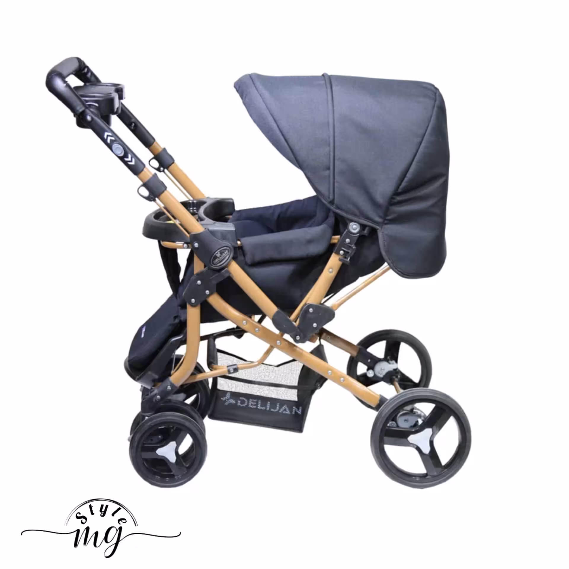 کالسکه مخصوص نوزاد برند دلیجان اصل مدل بنیتا