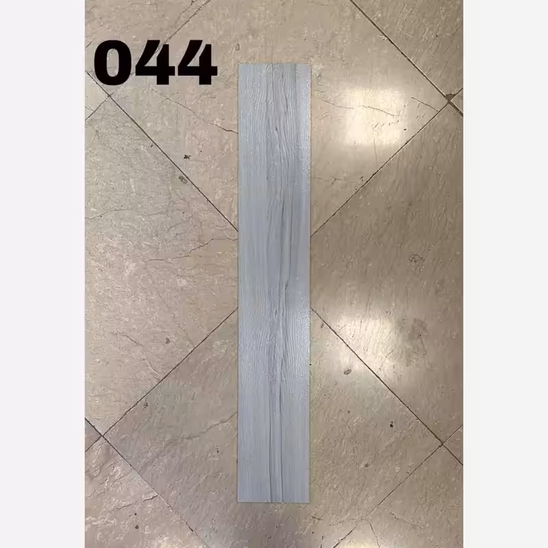 کارتون کفپوش PVC طرح چوب بدون چسب کد 044، 3/24مترمربع، بسته 24عددی طرح چوب (پس کرایه)