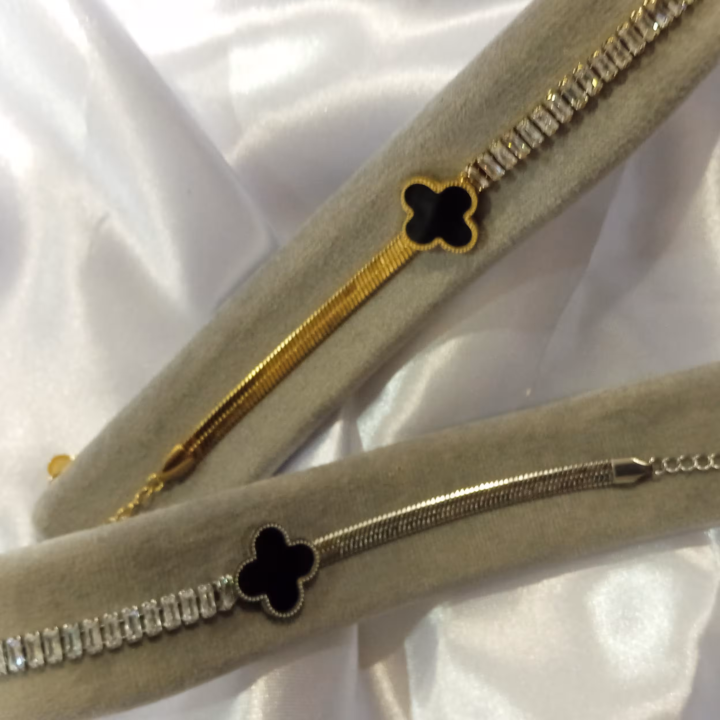 دستبند استیل طرح گل 