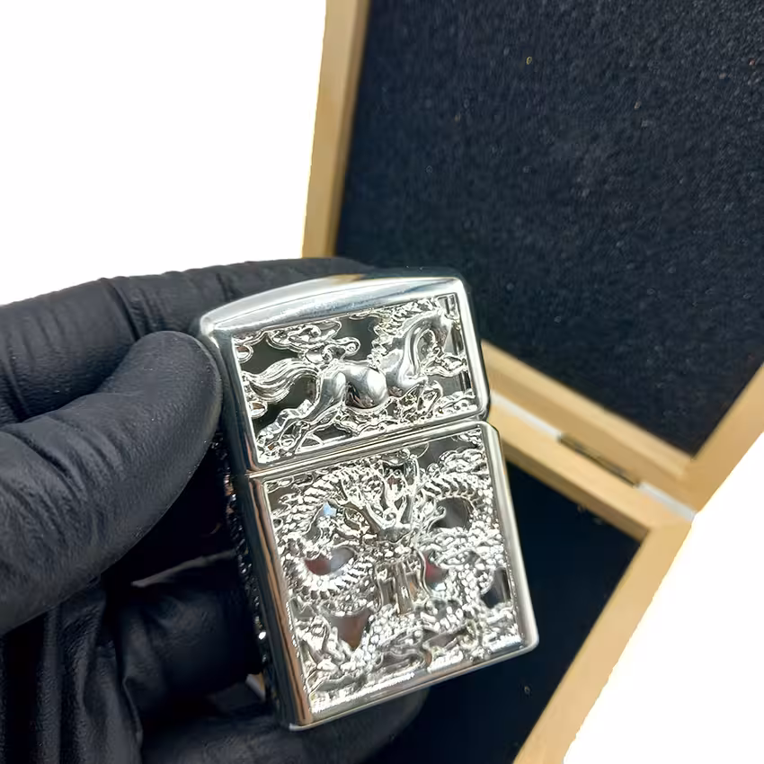 فندک بنزینی چیف نقره ای طرح اسب و اژدها کدL130087