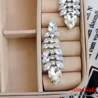 گوشواره جواهری مدل آویز نگیندار رنگ نقره ای کد GSH152082W