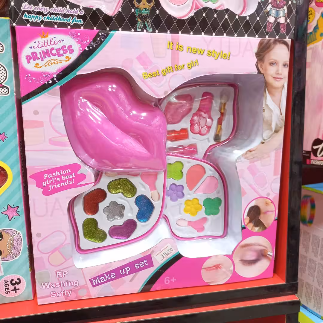 اسباب بازی ست آرایشی دخترانه