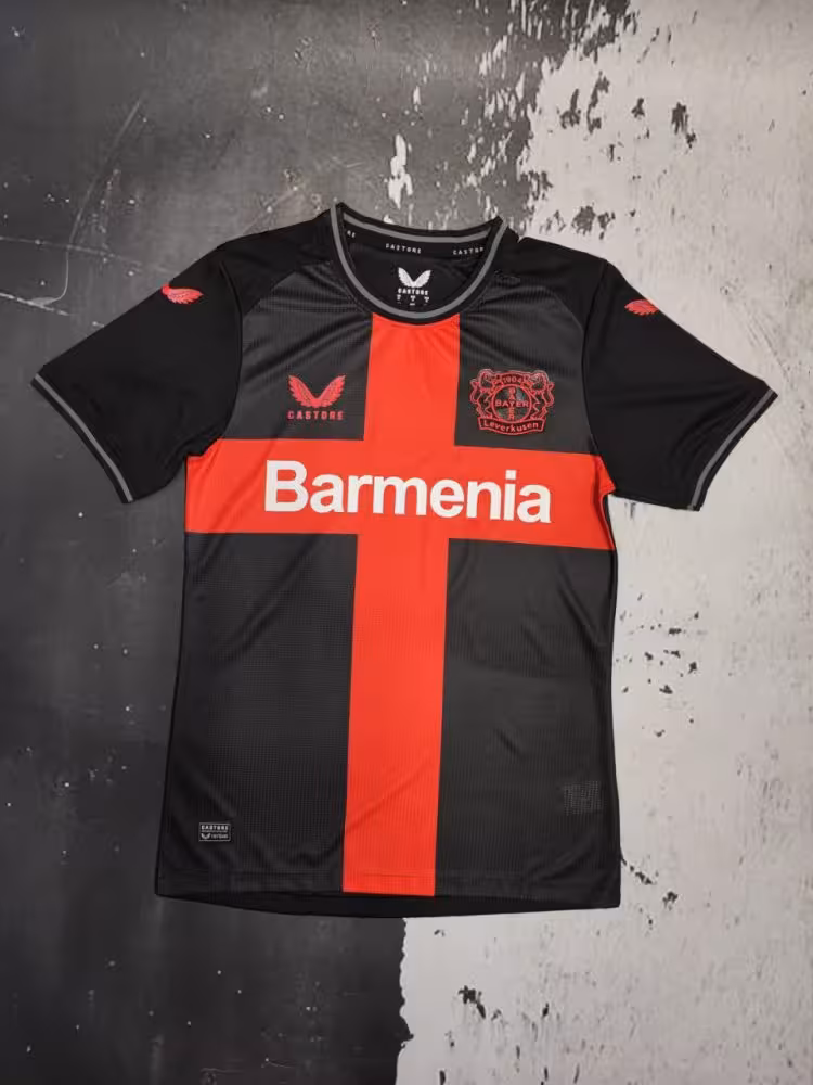 لباس اول بایر لورکوزن 2024 پلیری