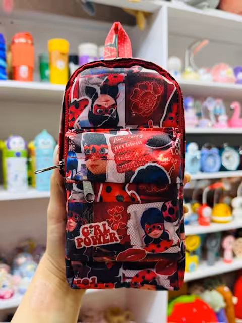 جامدادی 3 زیپ مدل کوله پشتی طرح دخترکفش دوزکی