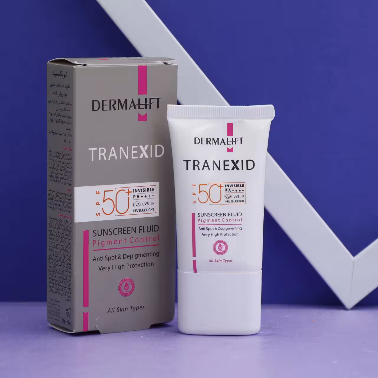 فلوئید ضد آفتاب بی رنگ حاوی مواد روشن کننده درما لیفت DERMA LIFT دارای SPF 50 مناسب انواع پوست 40 میل 92308