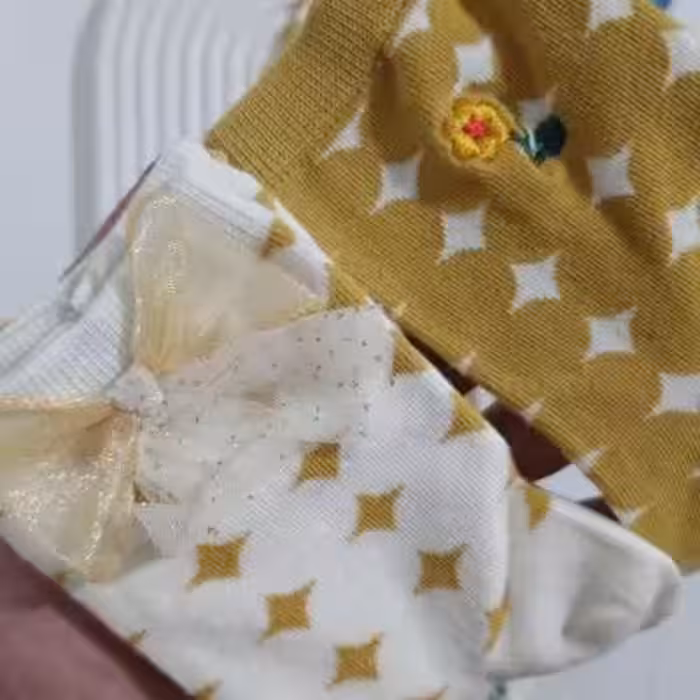 جوراب طرح زرد قناری