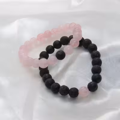 دستبند مدل رز کوارتز و لاوا کشی بسته 2 عددی
