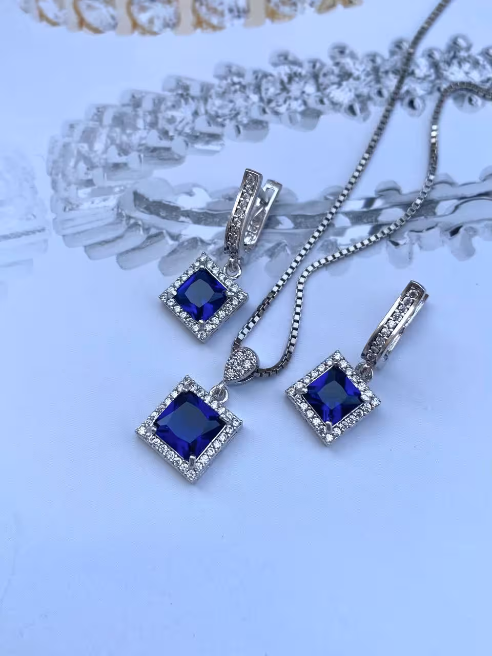 نیمست نقره یاقوت کبود جواهری کد 00038