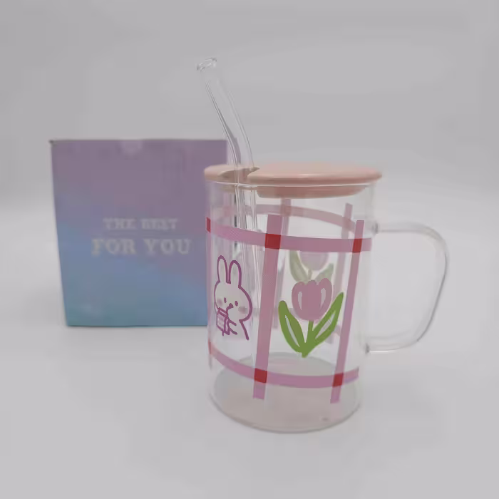 لیوان فانتزی شیشه ای نی دار، موجود در 2 طرح مختلف