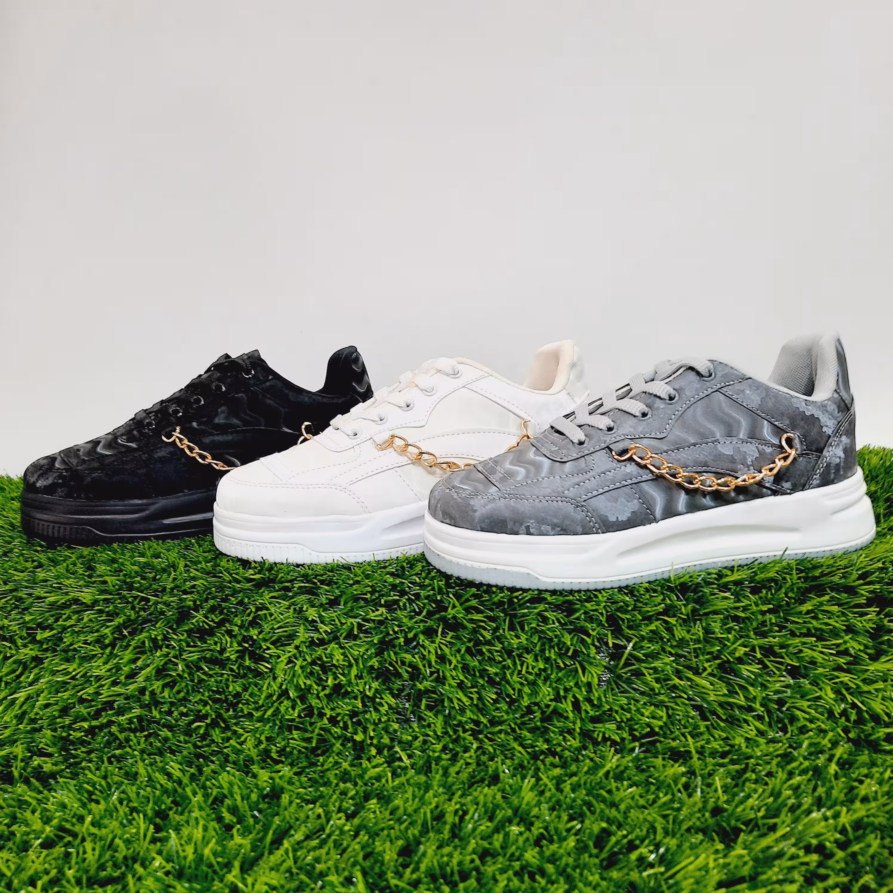 کفش دخترانه ونس  مدل زنجیری ( سایز 37 تا 40 )