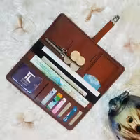 کیف پول ودسته چک تیاراچرم چرم طبیعی دست دوز