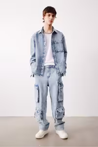 پیراهن بلوز دکمه دار مردانه شلوار جین مناسب اورجینال H&M