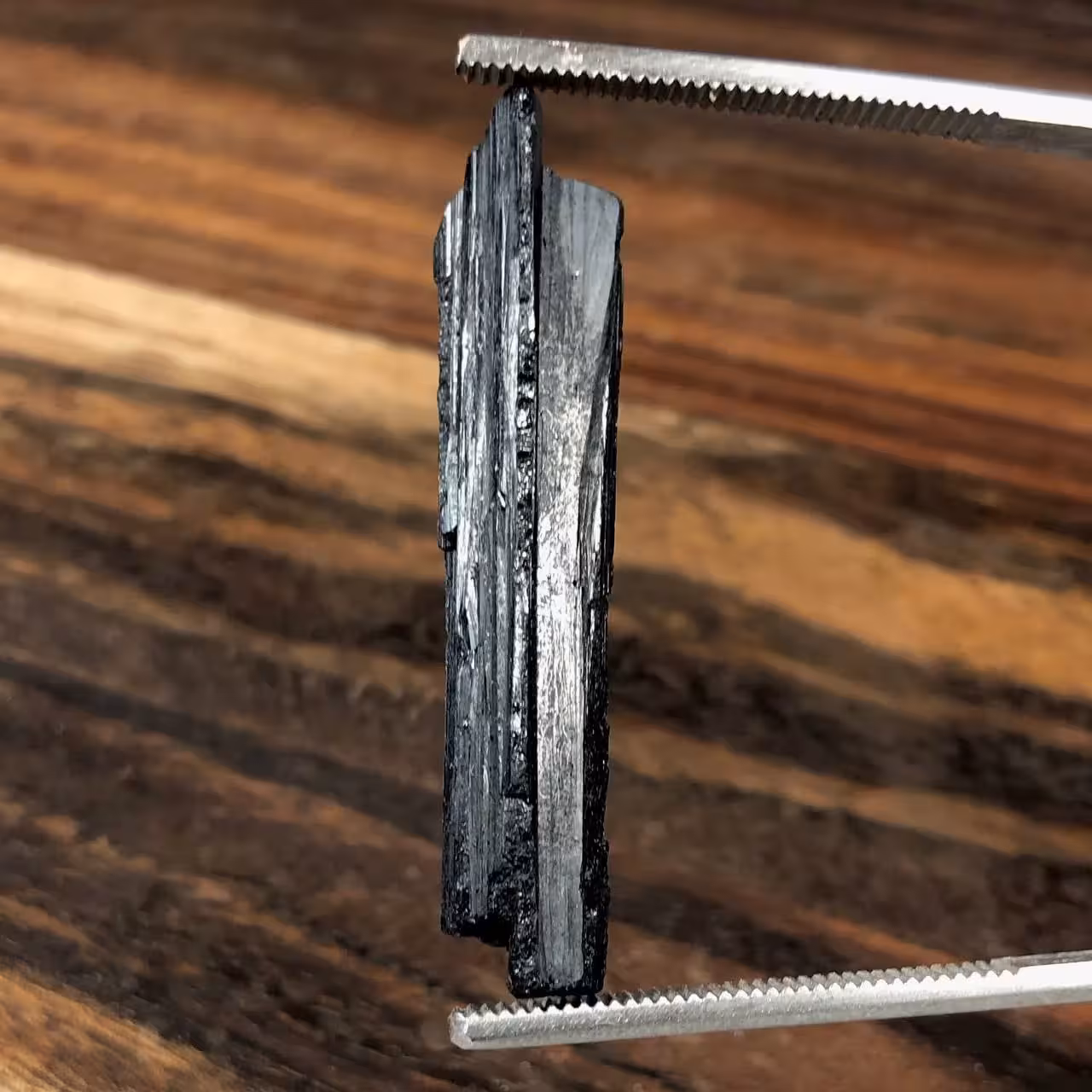 سنگ قیمتی تورمالین مشکی طبیعی 250900