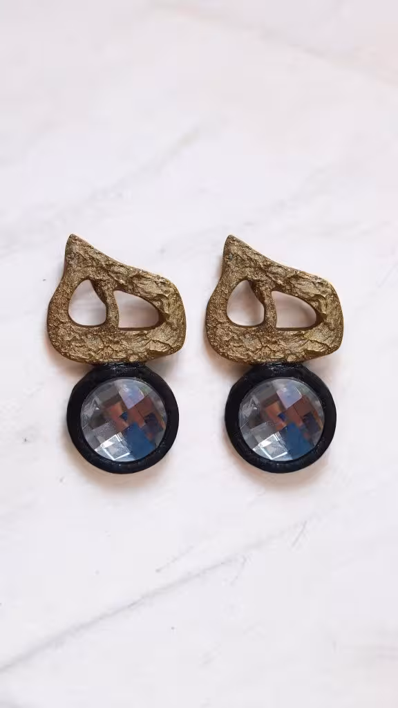 گوشواره هیچ