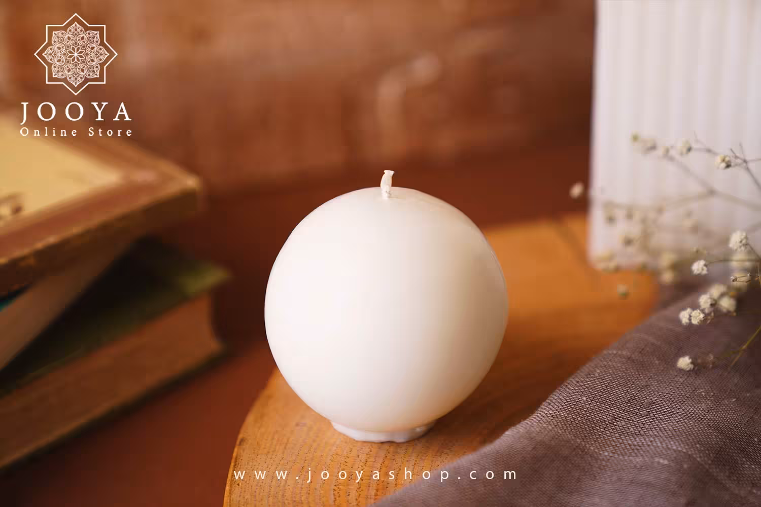 شمع گوی سفید بزرگ