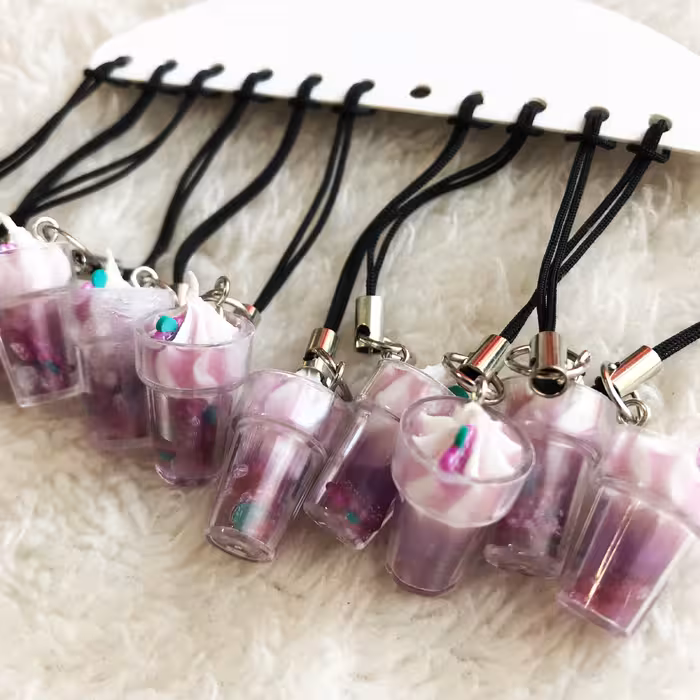 بند فلش مموری مدل شیک خامه ای انگور