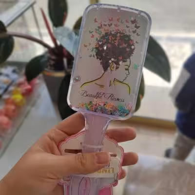 برس مو آکواریومی دختر مو فرفری