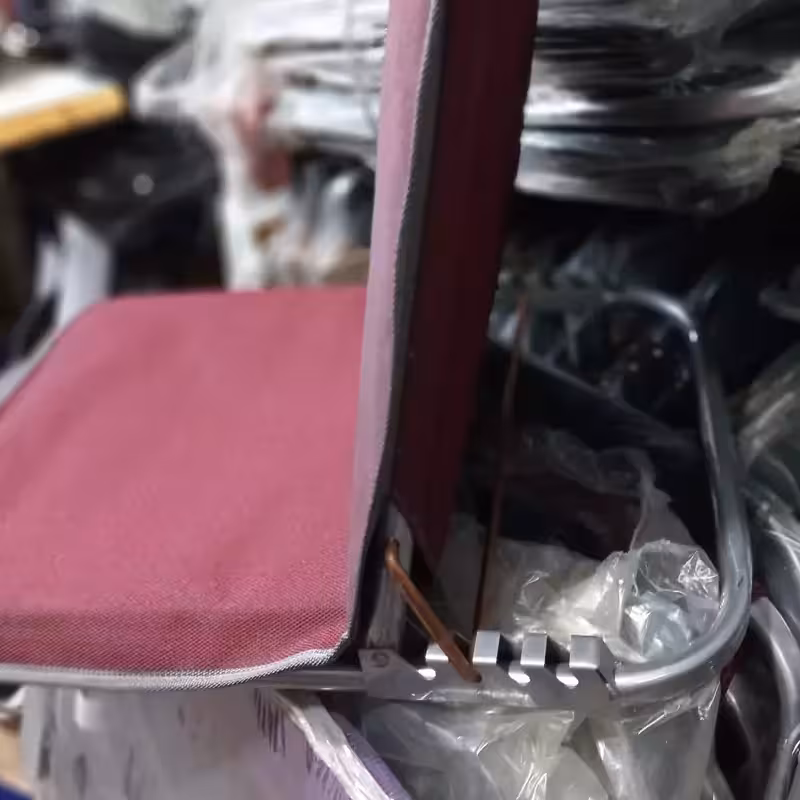 صندلی مسافرتی راحت نشین