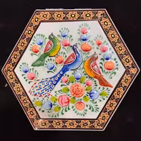 جعبه جواهرات خاتم کاری بزرگ شش ضلعی با نقاشی مینیاتور گل و مرغ